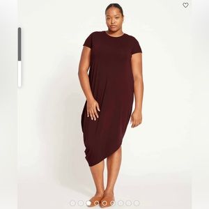 NWT Universal Standard Iconic Geneva Dress in Black Cherry